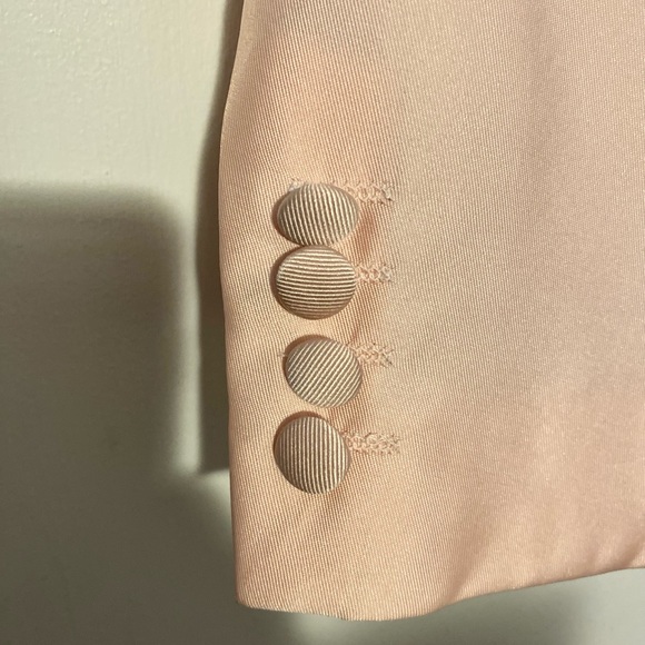 This is a brand new men’s dress blazer made by Alfani, slim, fit size 40 Reg. - Picture 3 of 4